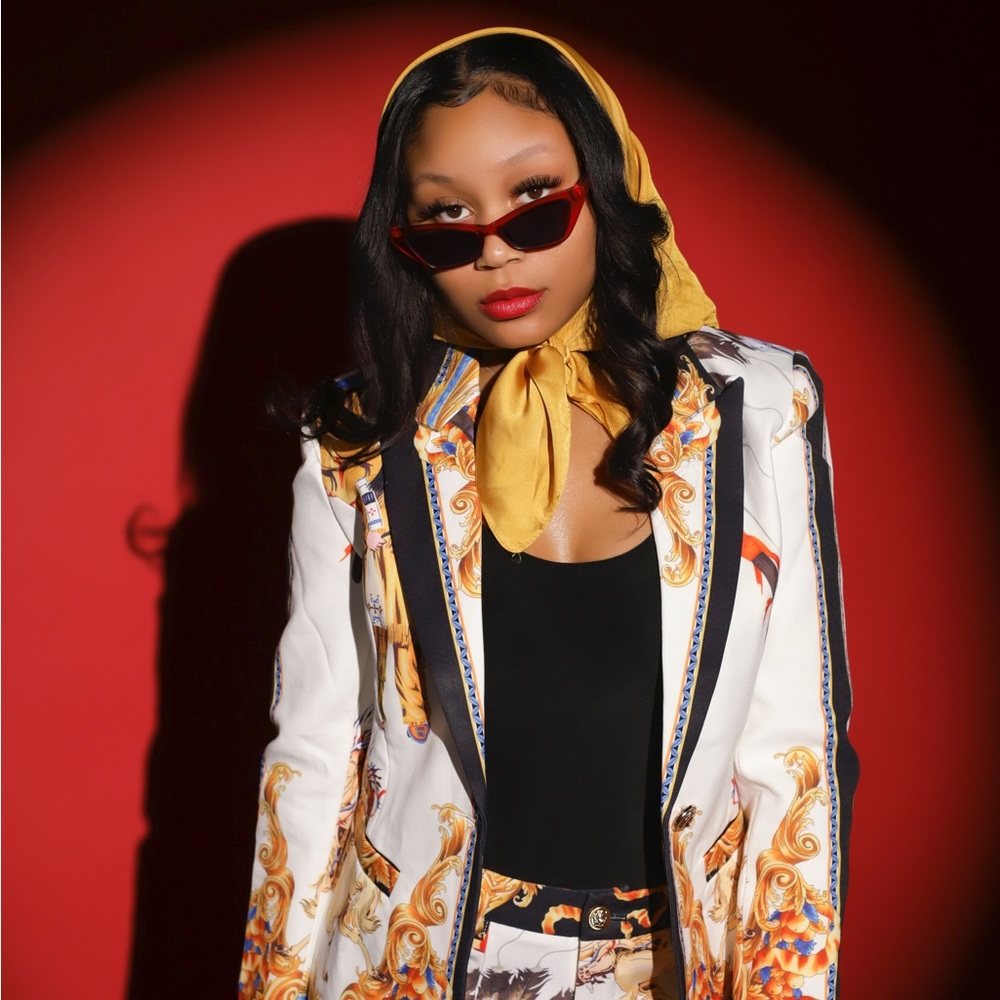 Meet your Posher, Khaila